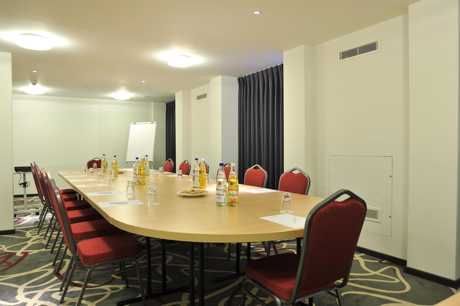 Golden Tulip Reiss