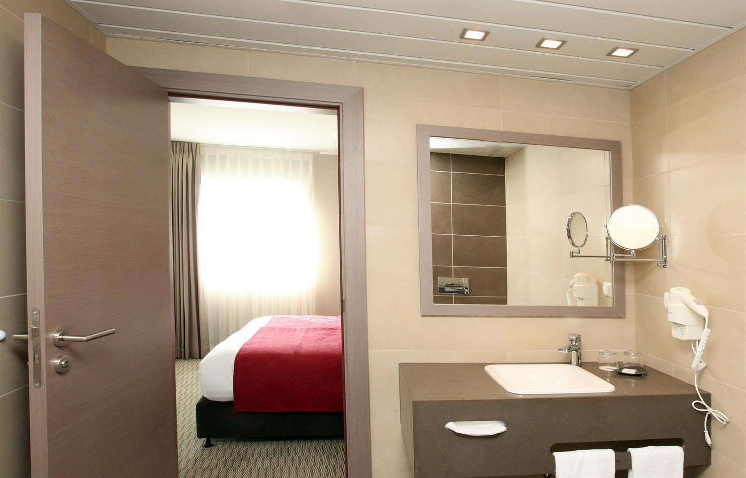 Hotel Golden Tulip Reiss 4*