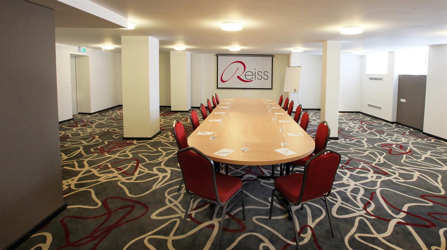 Hotel Golden Tulip Reiss 4*