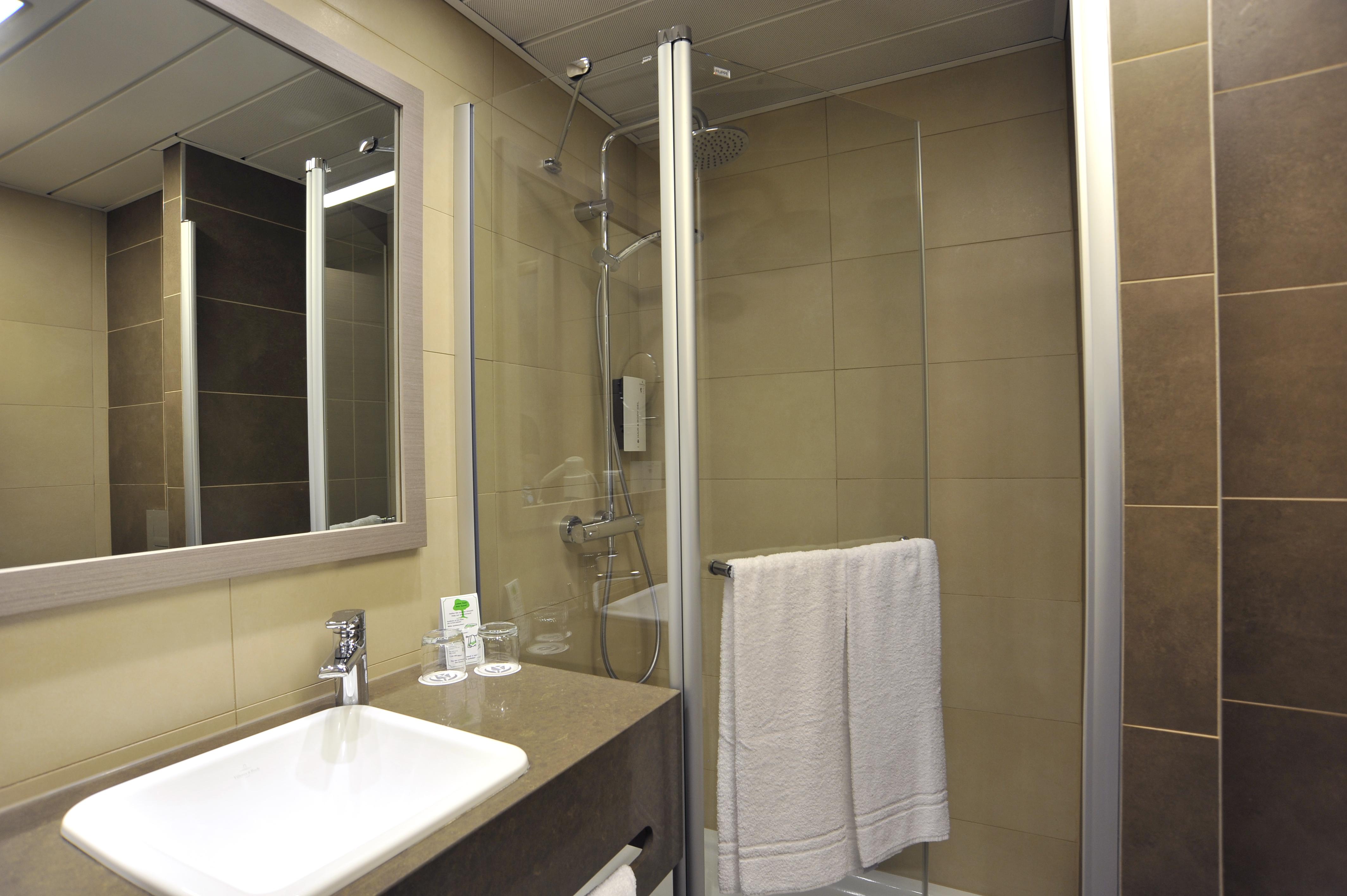 Golden Tulip Reiss Hotel 4*